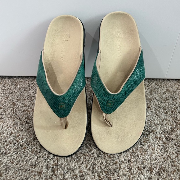 Spenco sandal - Picture 1 of 2